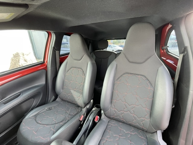 Photo 6 - Toyota Aygo X