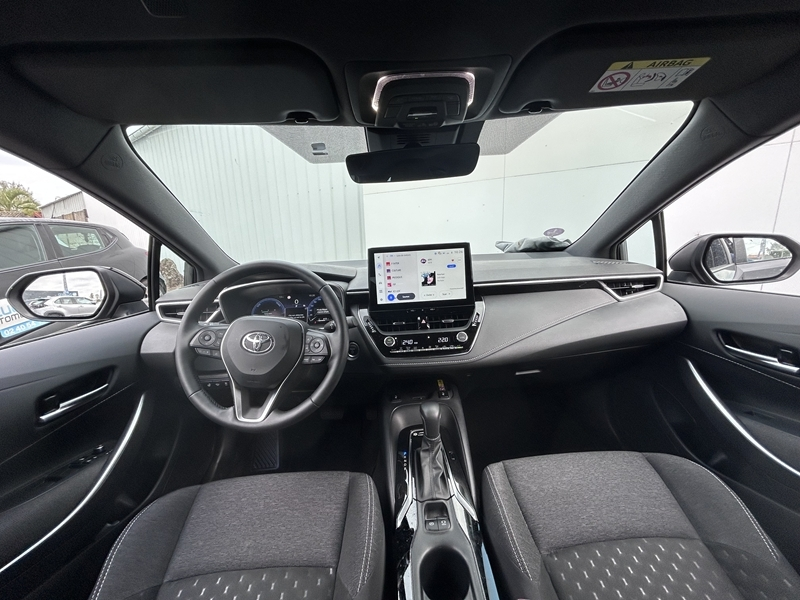 Photo 2 - Toyota Corolla Touring Spt