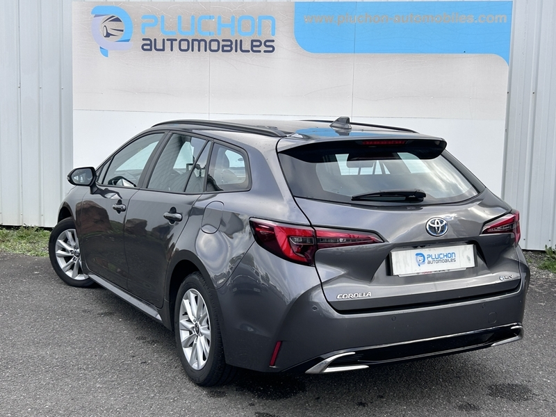 Photo 3 - Toyota Corolla Touring Spt