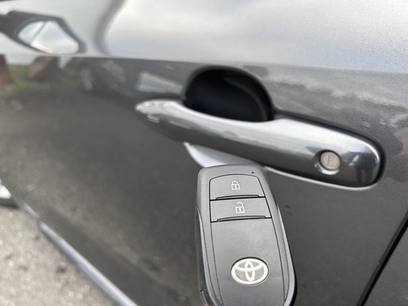 Photo 10 - Toyota Corolla Touring Spt