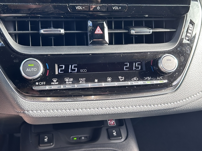 Photo 12 - Toyota Corolla Touring Spt