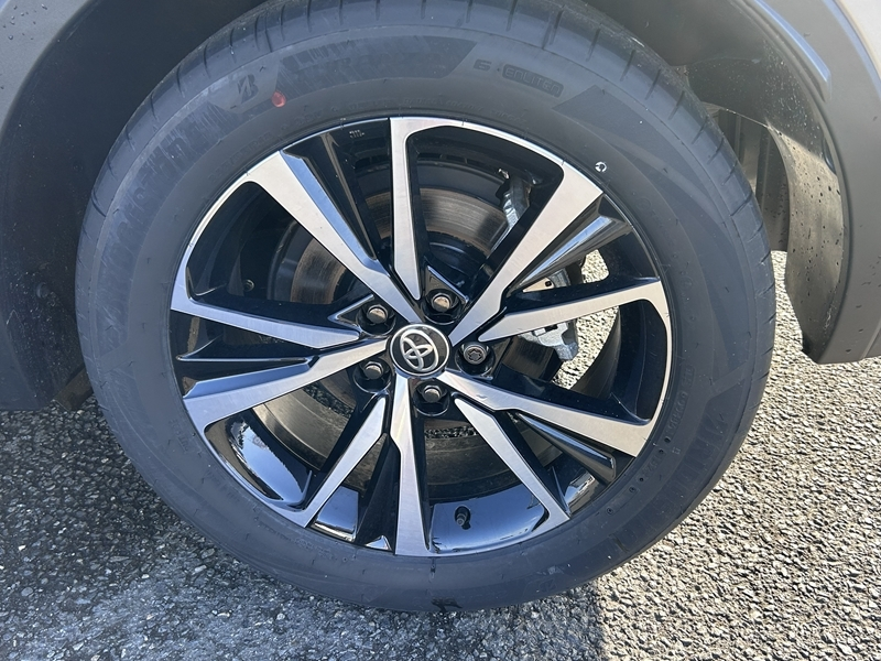 Photo 6 - Toyota C-HR