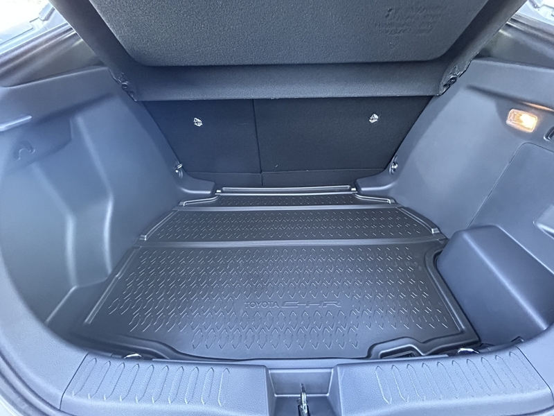 Photo 18 - Toyota C-HR