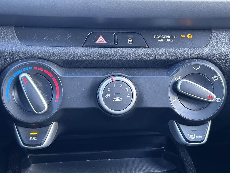 Photo 3 - Kia Rio