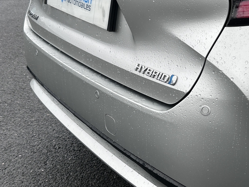 Photo 11 - Toyota Corolla Touring Spt
