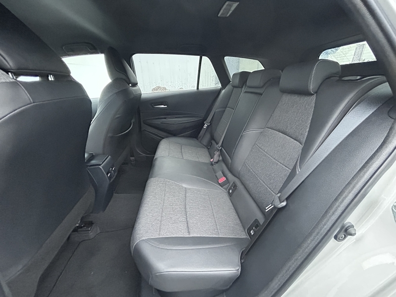 Photo 12 - Toyota Corolla Touring Spt