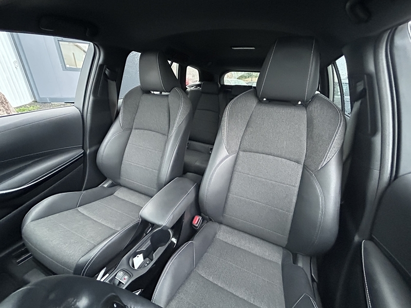 Photo 14 - Toyota Corolla Touring Spt