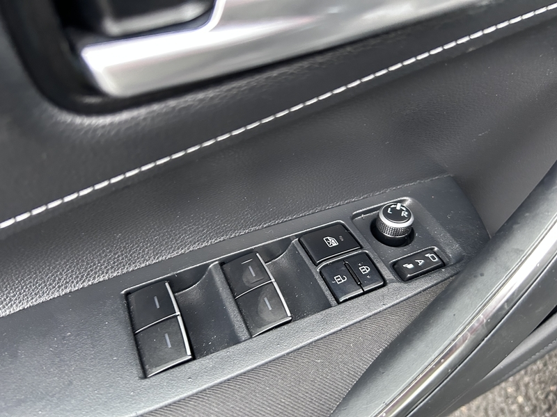 Photo 5 - Toyota Corolla Touring Spt