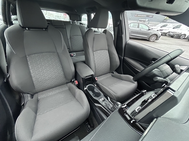 Photo 10 - Toyota Corolla Touring Spt