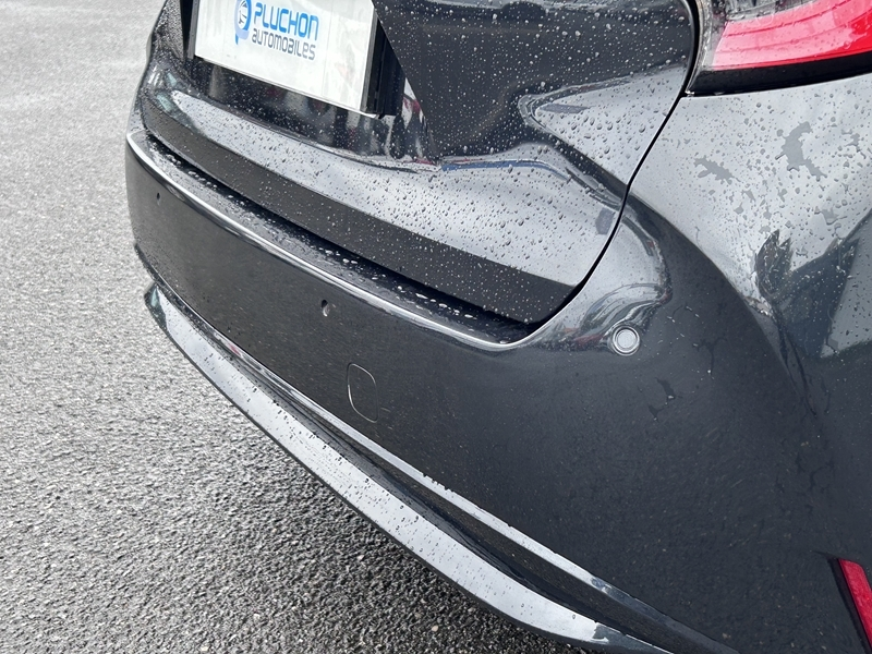 Photo 11 - Toyota Corolla Touring Spt