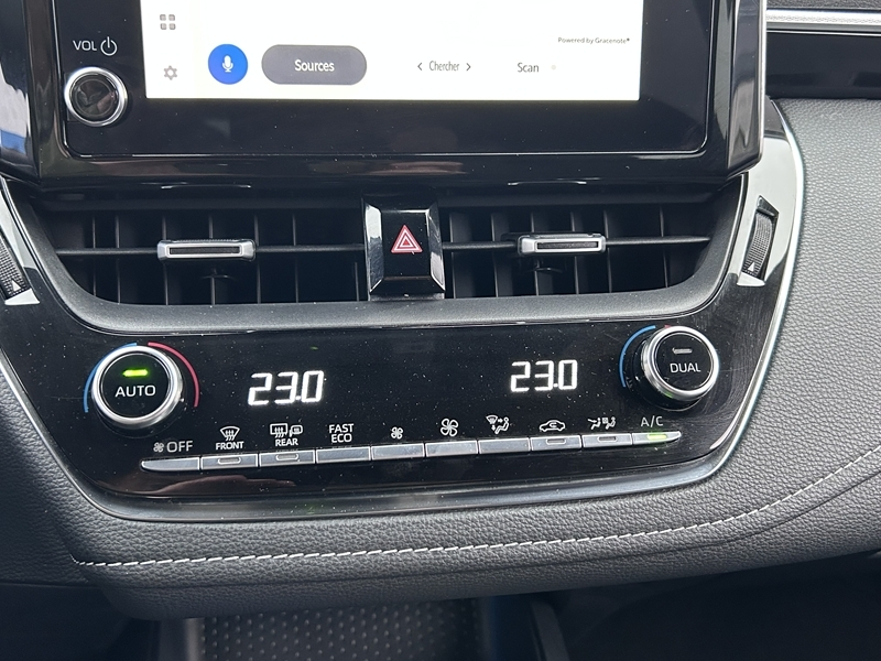 Photo 15 - Toyota Corolla Touring Spt