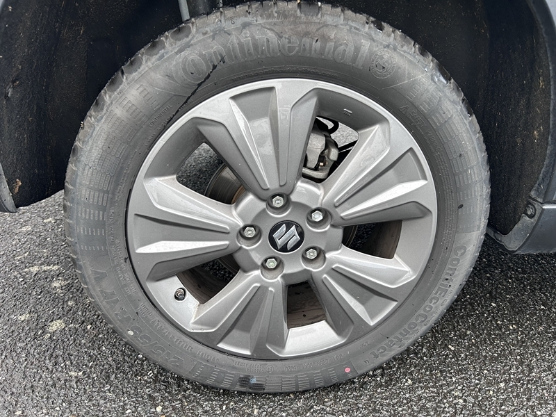 Photo 4 - Suzuki Vitara