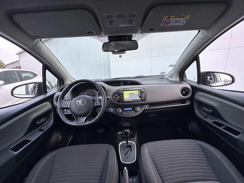 Photo 2 - Toyota Yaris