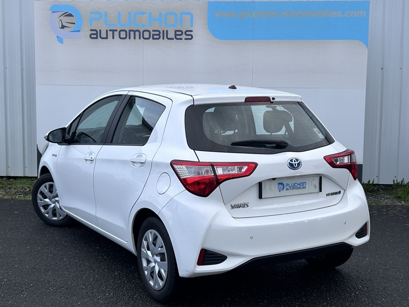 Photo 3 - Toyota Yaris