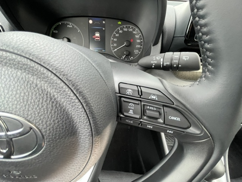 Photo 11 - Toyota Yaris