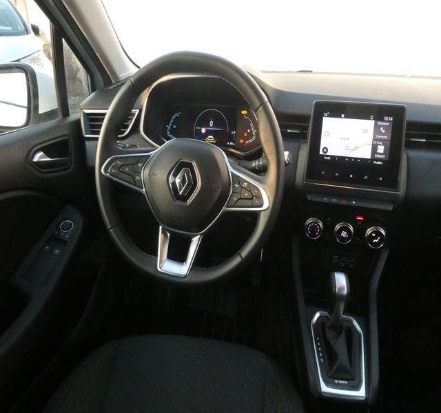 Renault
                Clio V Reversible