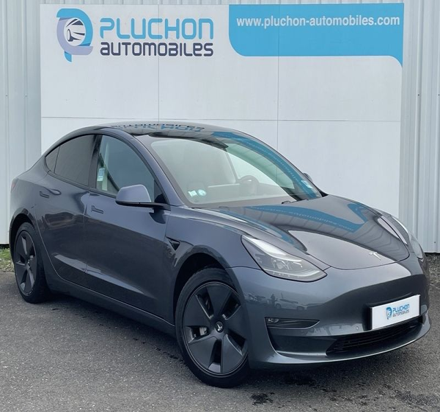 Tesla
                Model 3