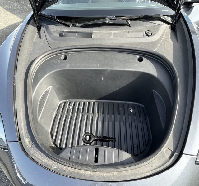 4 img-vehicule.jpgTesla
                            img-vehicule.jpgModel 3