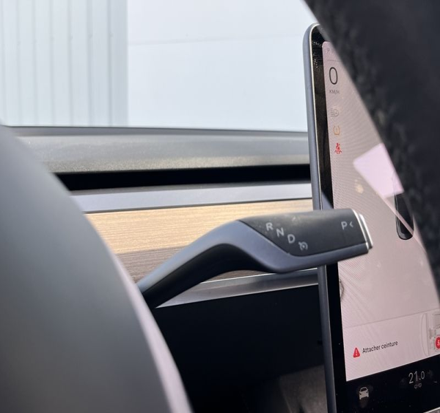6 img-vehicule.jpgTesla
                            img-vehicule.jpgModel 3