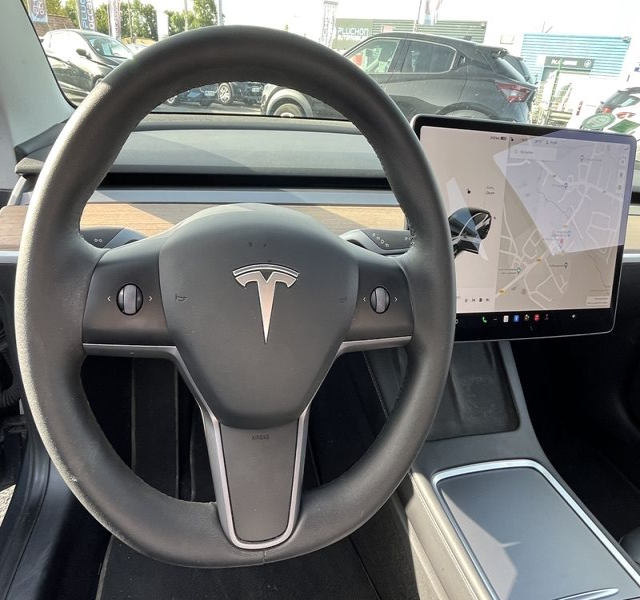 9 img-vehicule.jpgTesla
                            img-vehicule.jpgModel 3
