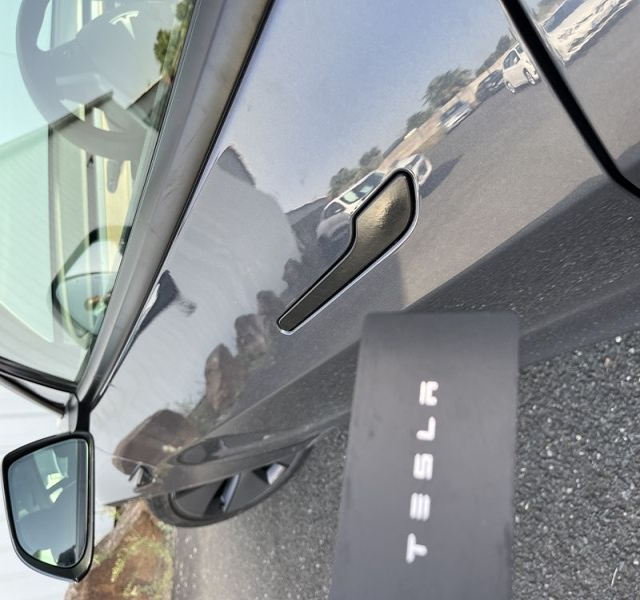 12 img-vehicule.jpgTesla
                            img-vehicule.jpgModel 3