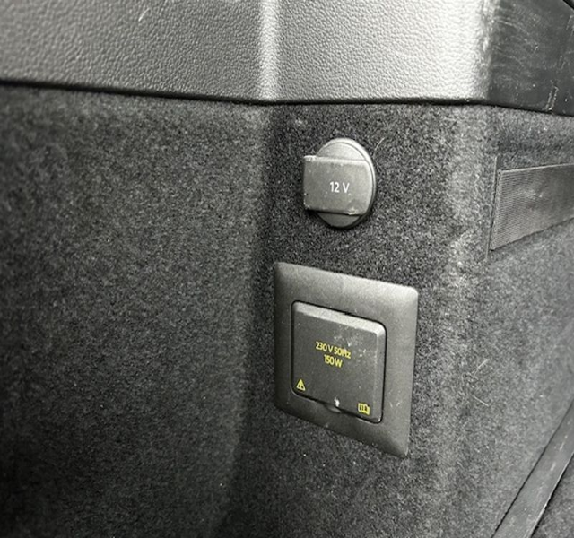 4 img-vehicule.jpgVolkswagen
                            img-vehicule.jpgTouran