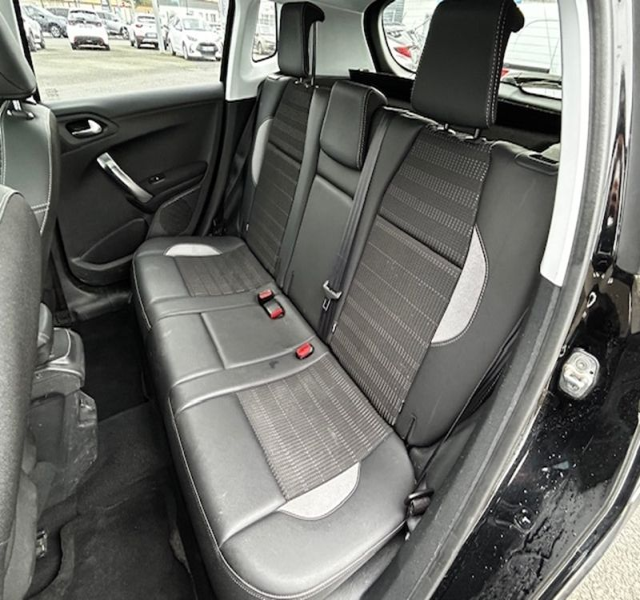 8 img-vehicule.jpgPeugeot
                            img-vehicule.jpg2008