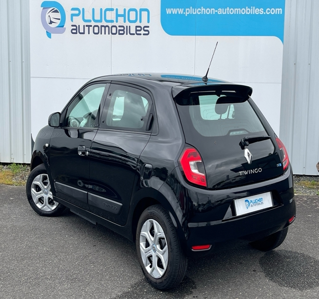 Renault
                Twingo III