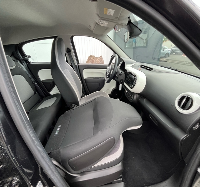 18 img-vehicule.jpgRenault
                            img-vehicule.jpgTwingo III