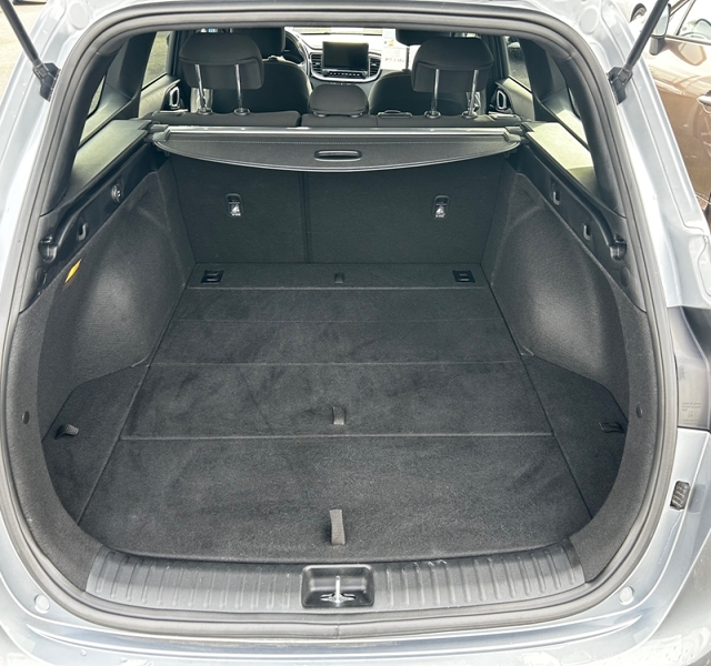 3 img-vehicule.jpgKia
                            img-vehicule.jpgCeed SW