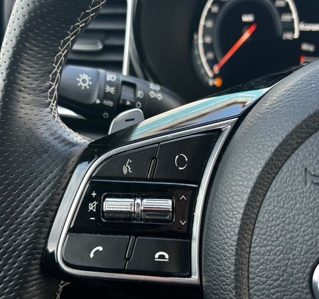 10 img-vehicule.jpgKia
                            img-vehicule.jpgCeed SW
