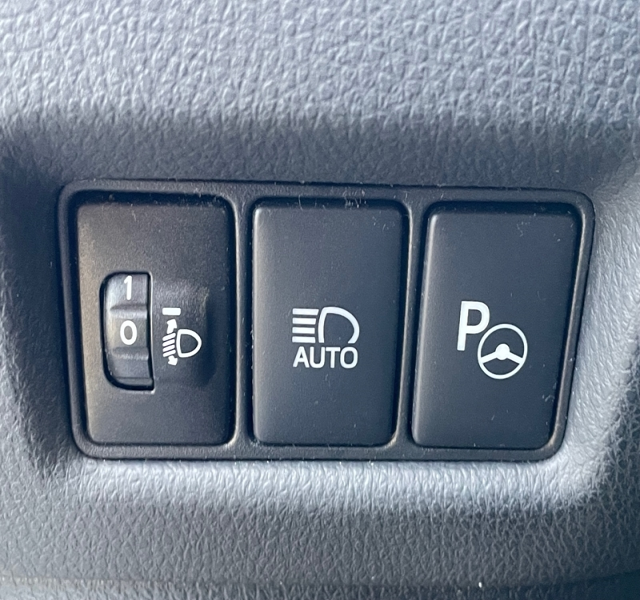 9 img-vehicule.jpgToyota
                            img-vehicule.jpgC-HR