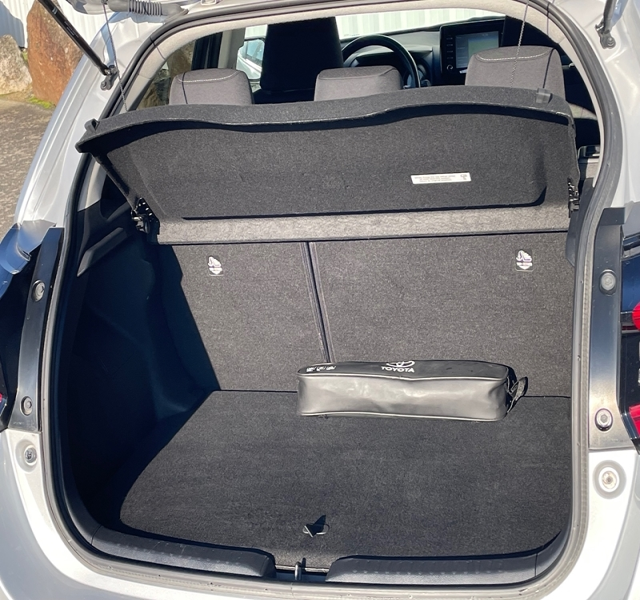 3 img-vehicule.jpgToyota
                            img-vehicule.jpgYaris