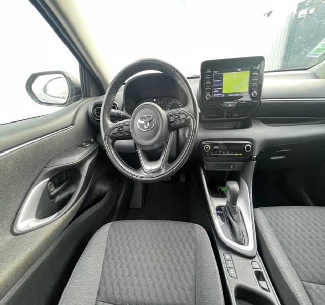 Toyota
                Yaris