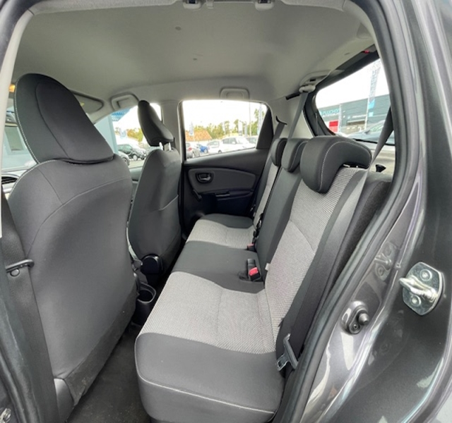 3 img-vehicule.jpgToyota
                            img-vehicule.jpgYaris