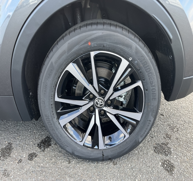 3 img-vehicule.jpgToyota
                            img-vehicule.jpgC-HR
