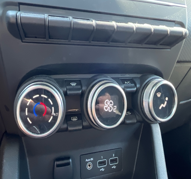 7 img-vehicule.jpgRenault
                            img-vehicule.jpgClio V