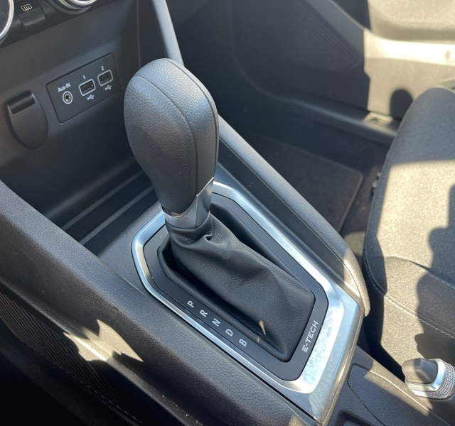 8 img-vehicule.jpgRenault
                            img-vehicule.jpgClio V