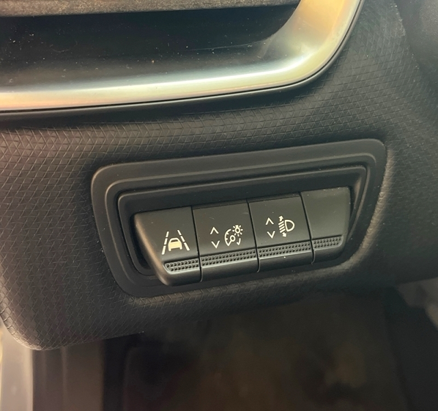 16 img-vehicule.jpgRenault
                            img-vehicule.jpgClio V