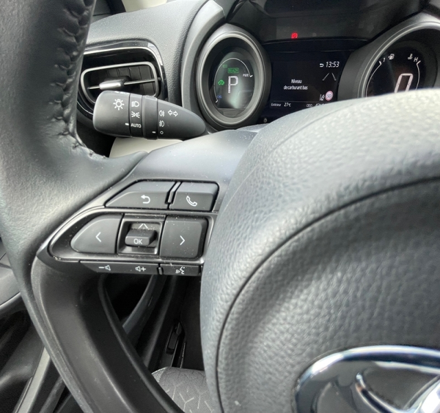 7 img-vehicule.jpgToyota
                            img-vehicule.jpgYaris Cross