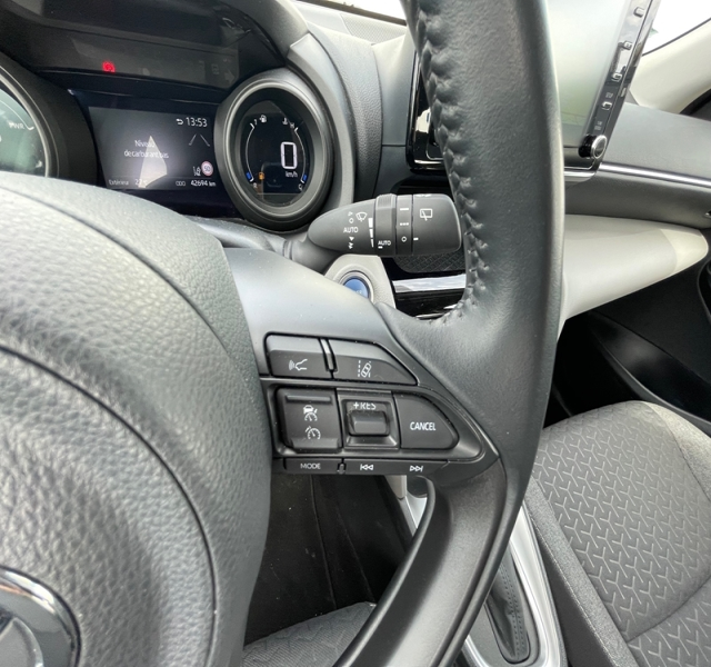 8 img-vehicule.jpgToyota
                            img-vehicule.jpgYaris Cross