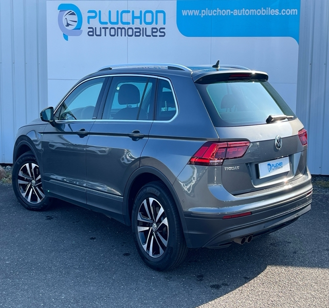 Volkswagen
                TIGuan