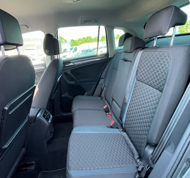 6 img-vehicule.jpgVolkswagen
                            img-vehicule.jpgTIGuan