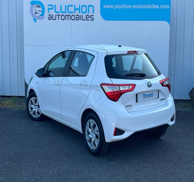 Toyota
                Yaris