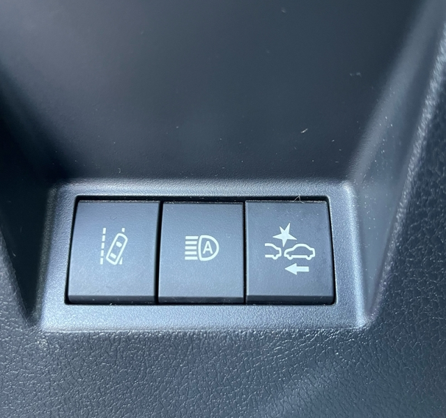 4 img-vehicule.jpgToyota
                            img-vehicule.jpgYaris
