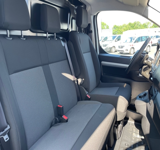 6 img-vehicule.jpgCitroen
                            img-vehicule.jpgJumpy Fg