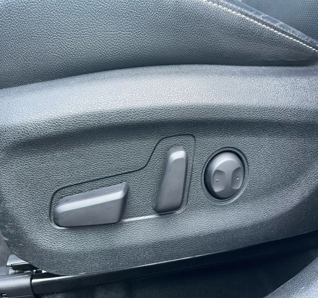 7 img-vehicule.jpgKia
                            img-vehicule.jpgNiro