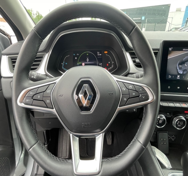 7 img-vehicule.jpgRenault
                            img-vehicule.jpgCaptur II