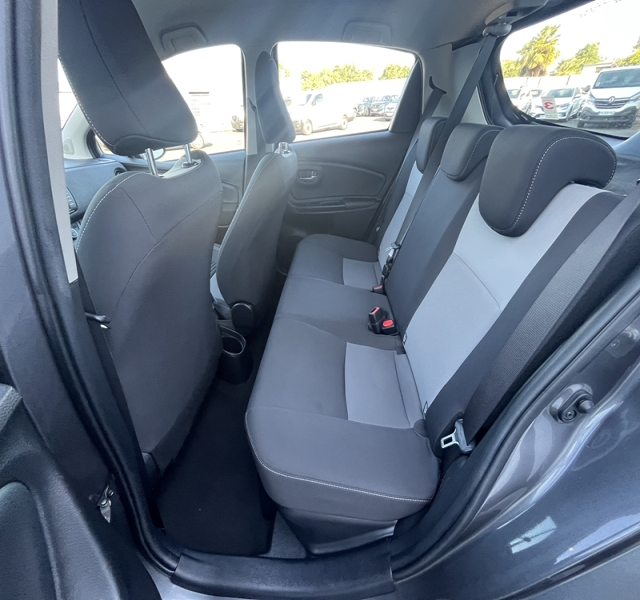 5 img-vehicule.jpgToyota
                            img-vehicule.jpgYaris