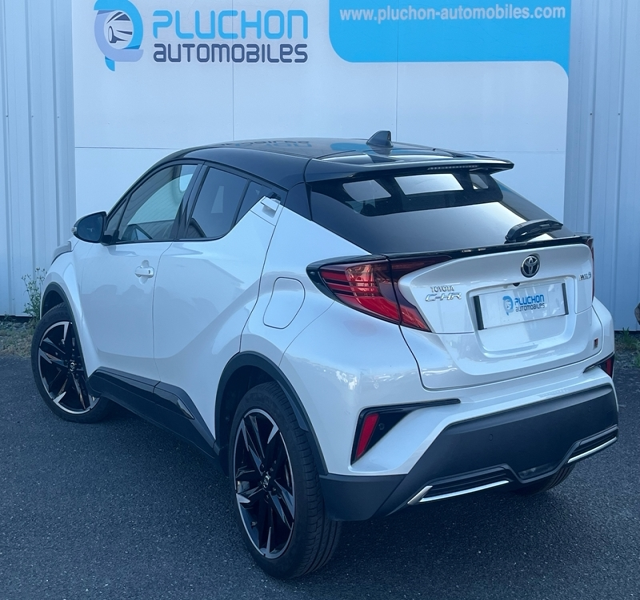 Toyota
                C-HR